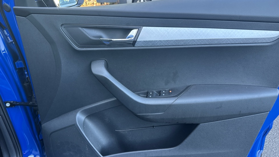 Skoda Karoq 1.5 TSI SE Drive 5dr DSG Petrol Estate - Image 19