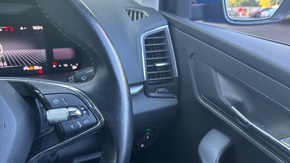 Skoda Karoq 1.5 TSI SE Drive 5dr DSG Petrol Estate - Image 22