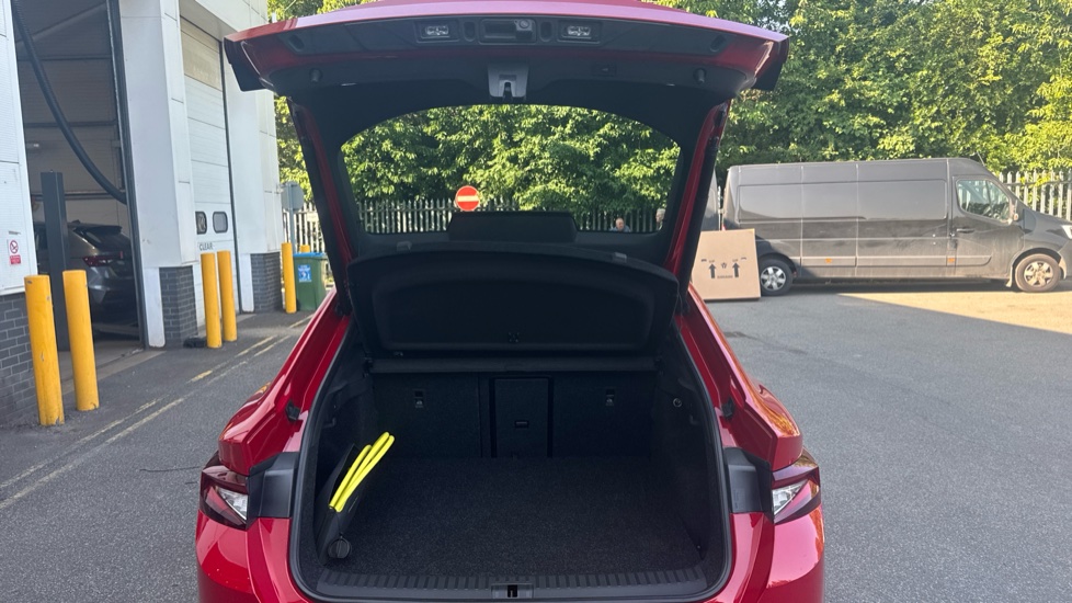 Skoda Enyaq 210kW 85x Sportline 82kWh 4x4 5dr Auto Electric - Image 20