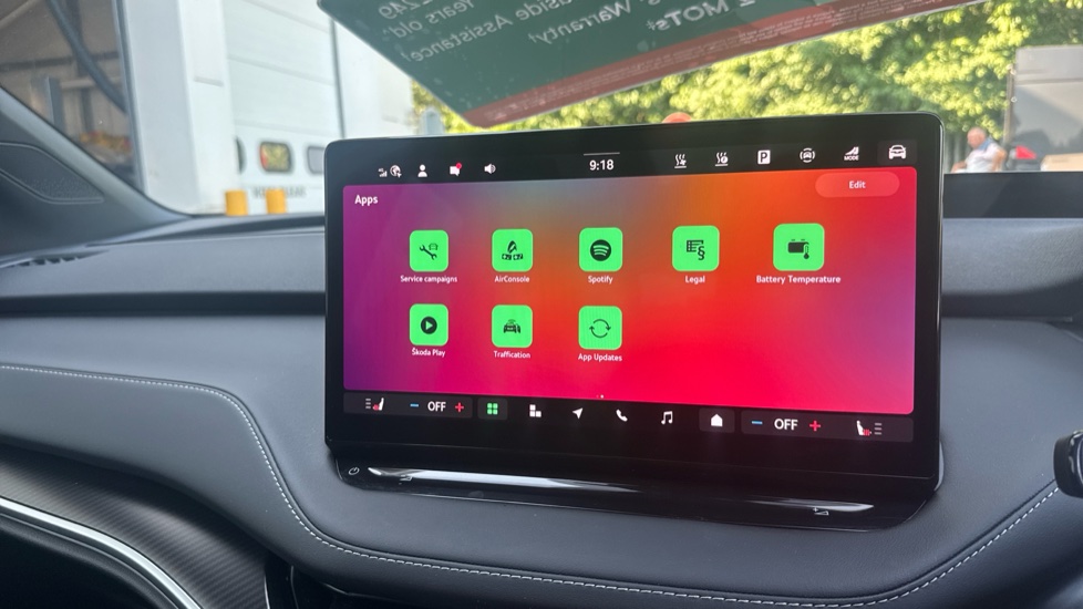 Skoda Enyaq 210kW 85x Sportline 82kWh 4x4 5dr Auto Electric - Image 32