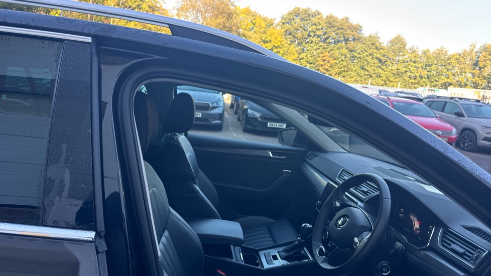 Skoda Superb 1.5 TSI SE L 5dr DSG Petrol Estate - Image 15