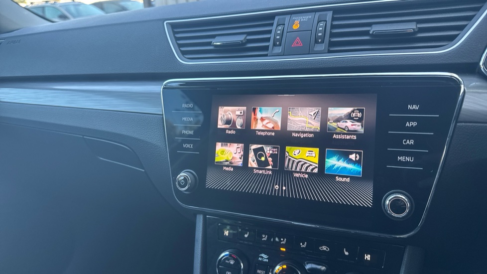 Skoda Superb 1.5 TSI SE L 5dr DSG Petrol Estate - Image 26