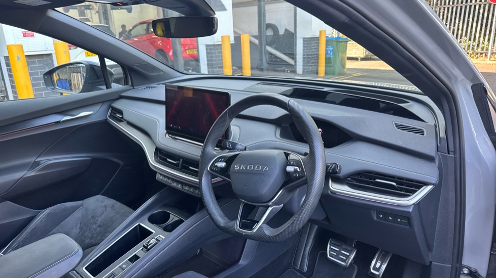 Skoda Enyaq 210kW 85x Sportline 82kWh 4x4 5dr Auto Electric Estate - Image 6