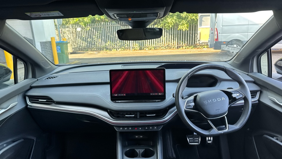 Skoda Enyaq 210kW 85x Sportline 82kWh 4x4 5dr Auto Electric Estate - Image 9