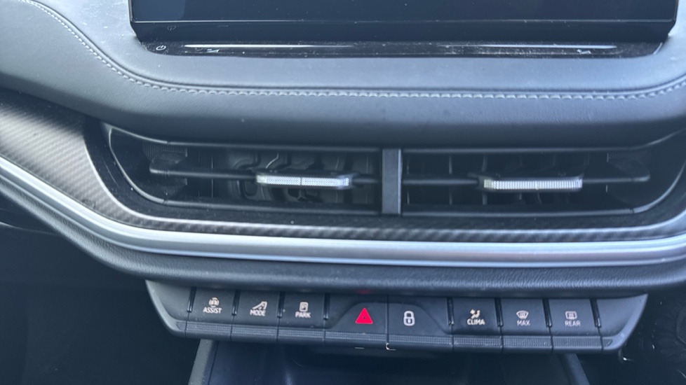 Skoda Enyaq 210kW 85x Sportline 82kWh 4x4 5dr Auto Electric Estate - Image 24