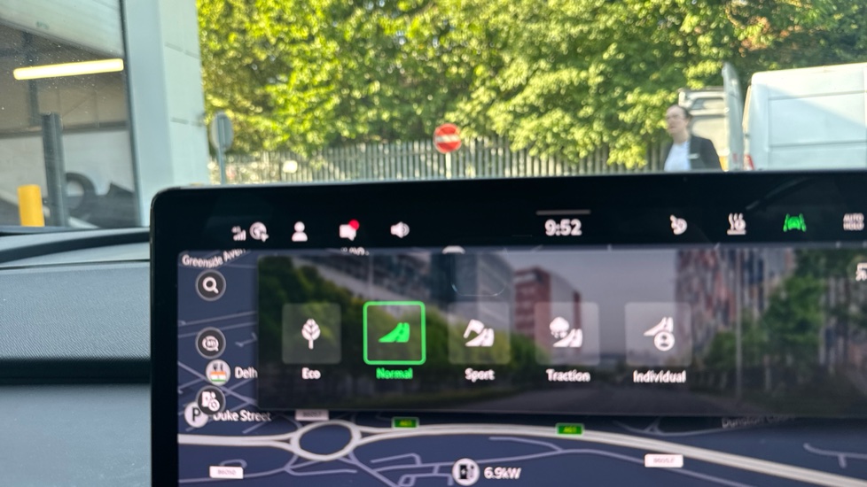 Skoda Enyaq 210kW 85x Sportline 82kWh 4x4 5dr Auto Electric Estate - Image 25