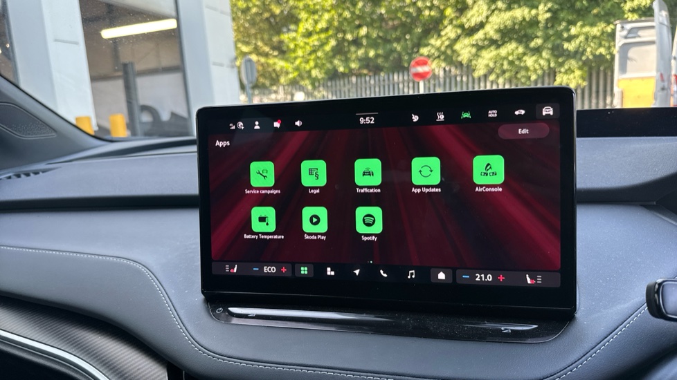 Skoda Enyaq 210kW 85x Sportline 82kWh 4x4 5dr Auto Electric Estate - Image 29