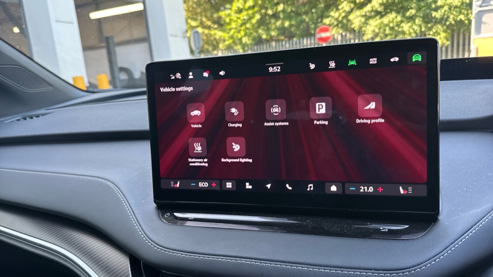 Skoda Enyaq 210kW 85x Sportline 82kWh 4x4 5dr Auto Electric Estate - Image 31