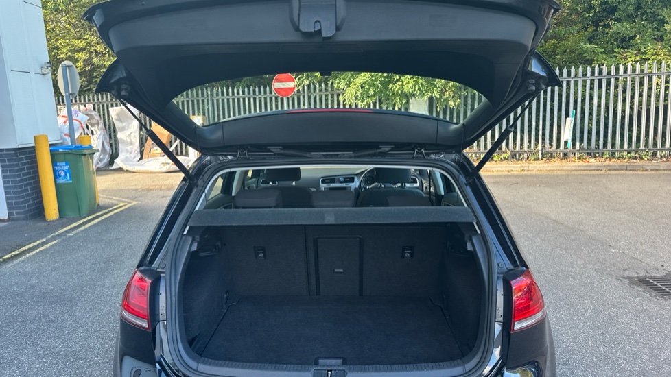 Volkswagen Golf 1.4 TSI 125 Match Edition 5dr Petrol Hatchback - Image 20