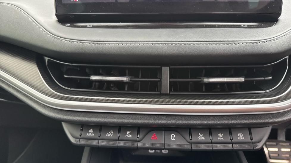 Skoda Enyaq 210kW 85x Sportline 82kWh 4x4 5dr Auto Electric - Image 24