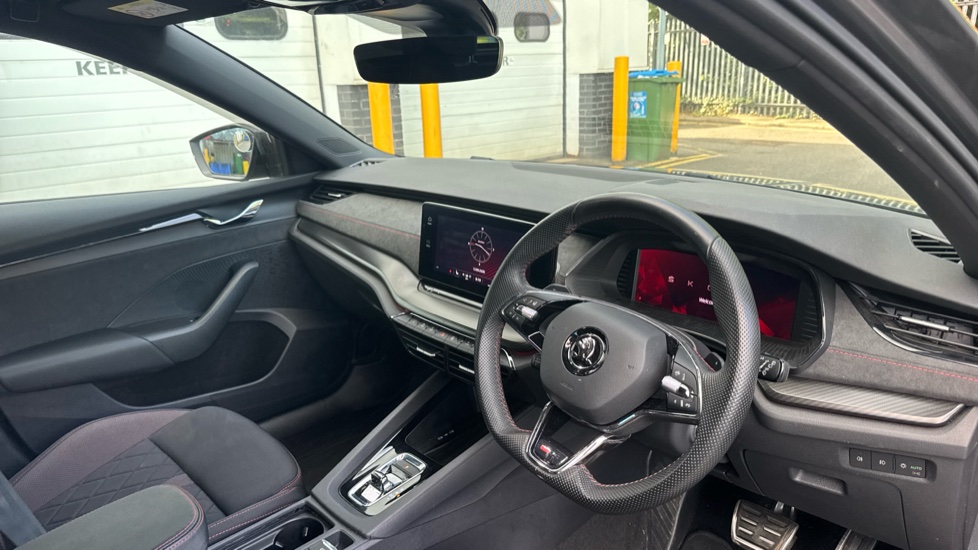 Skoda Octavia 2.0 TSI vRS 5dr DSG Petrol Estate - Image 6