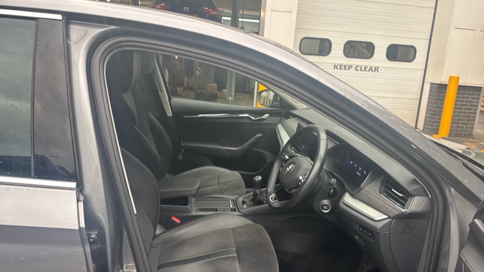 Skoda Octavia 1.5 TSI SE L 5dr Petrol Hatchback - Image 15
