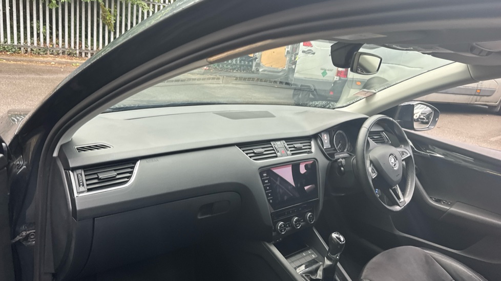 Skoda Octavia 2.0 TDI CR SE L 5dr Diesel Hatchback - Image 2