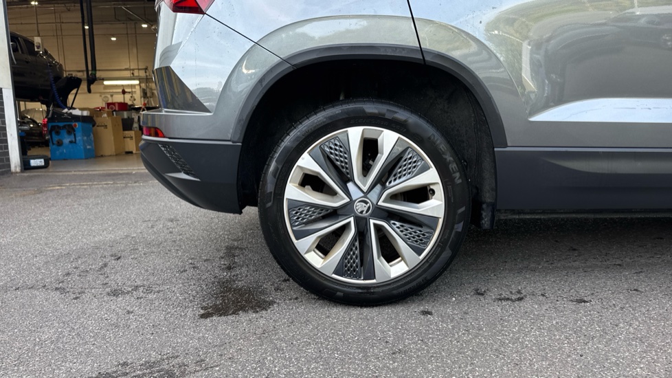 Skoda Karoq 1.5 TSI SE L 5dr Petrol Estate - Image 5