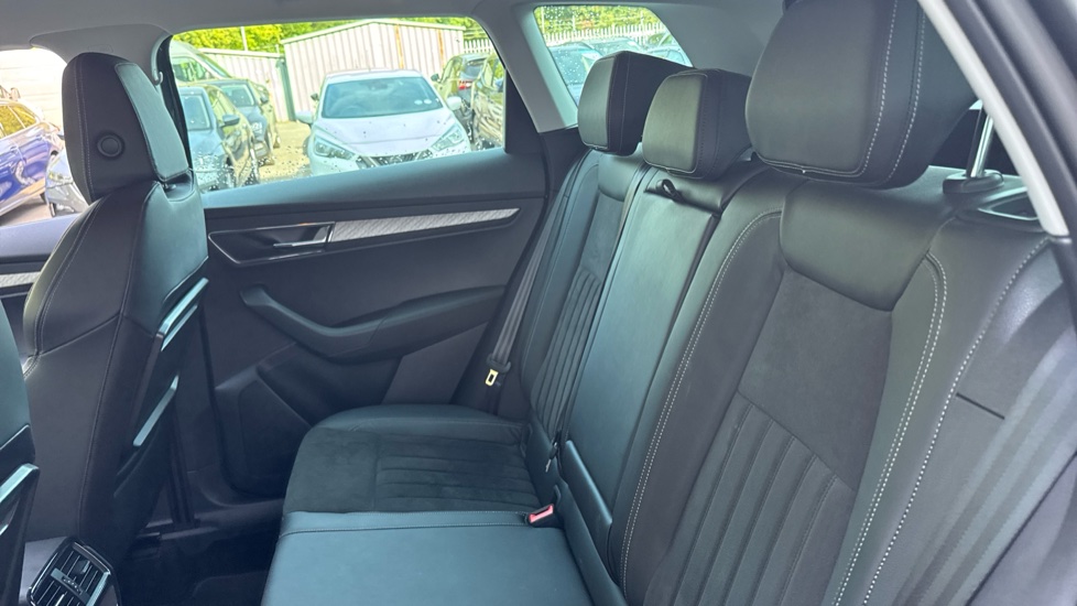 Skoda Karoq 1.5 TSI SE L 5dr Petrol Estate - Image 16