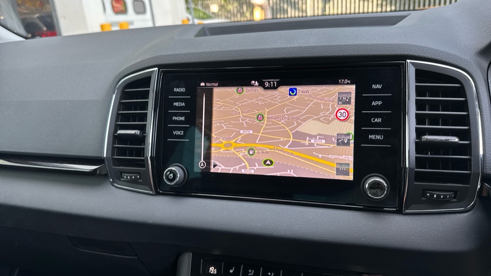 Skoda Karoq 1.5 TSI SE L 5dr Petrol Estate - Image 29