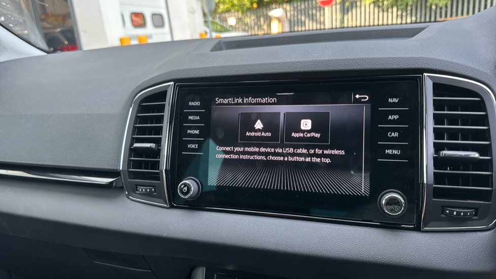 Skoda Karoq 1.5 TSI SE L 5dr Petrol Estate - Image 30