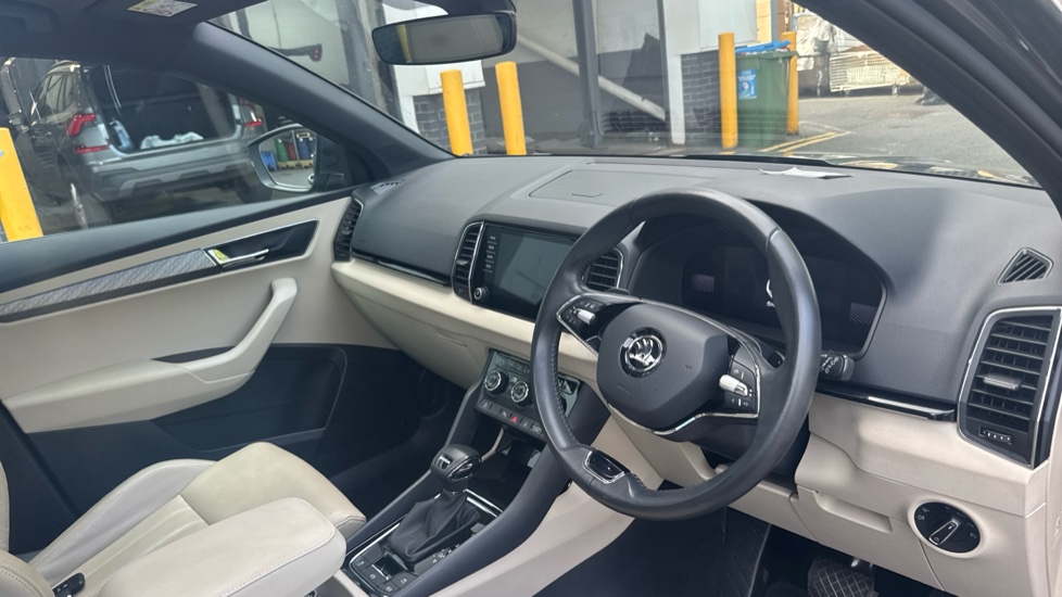 Skoda Karoq 1.5 TSI SE L 5dr DSG Petrol Estate - Image 6