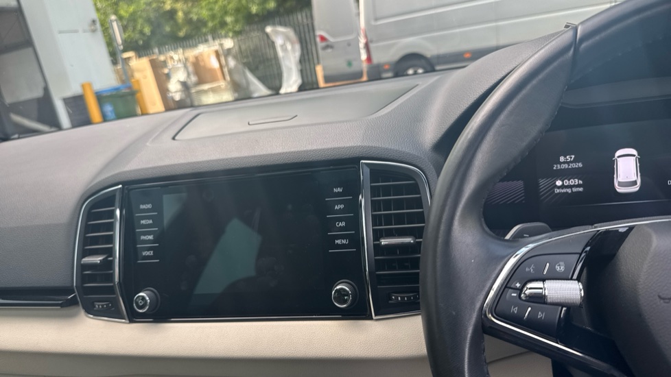 Skoda Karoq 1.5 TSI SE L 5dr DSG Petrol Estate - Image 21