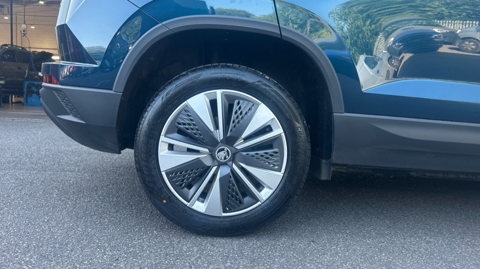 Skoda Karoq 1.0 TSI SE Drive 5dr Petrol Estate - Image 5