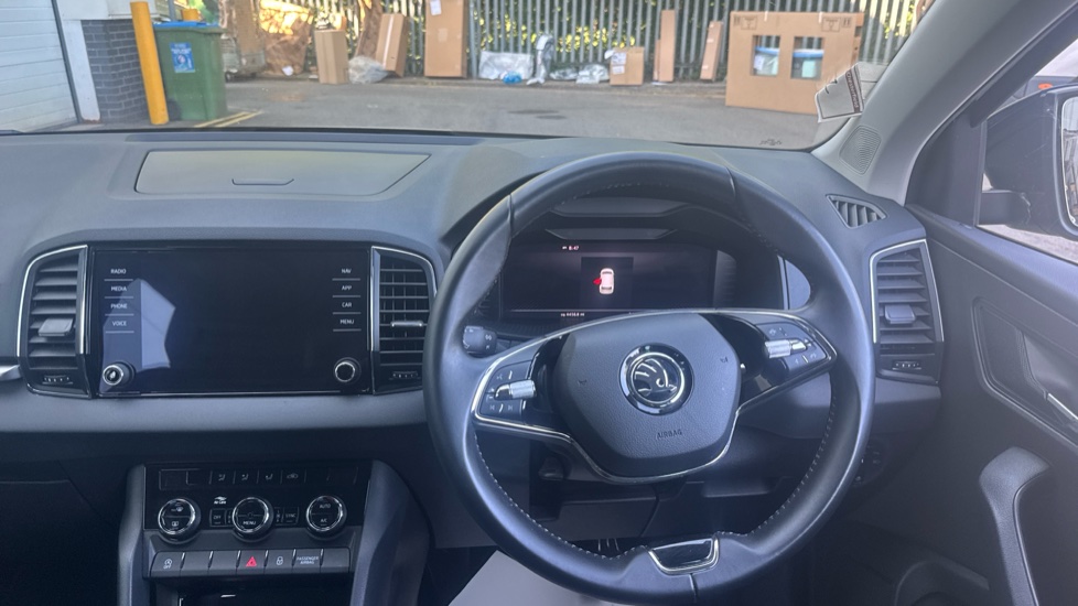 Skoda Karoq 1.0 TSI SE Drive 5dr Petrol Estate - Image 10