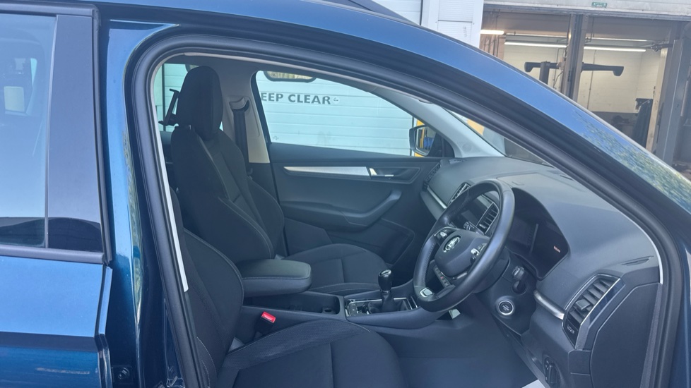 Skoda Karoq 1.0 TSI SE Drive 5dr Petrol Estate - Image 15