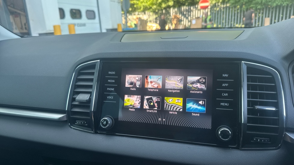 Skoda Karoq 1.0 TSI SE Drive 5dr Petrol Estate - Image 24