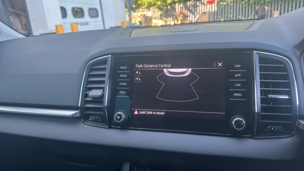 Skoda Karoq 1.0 TSI SE Drive 5dr Petrol Estate - Image 30