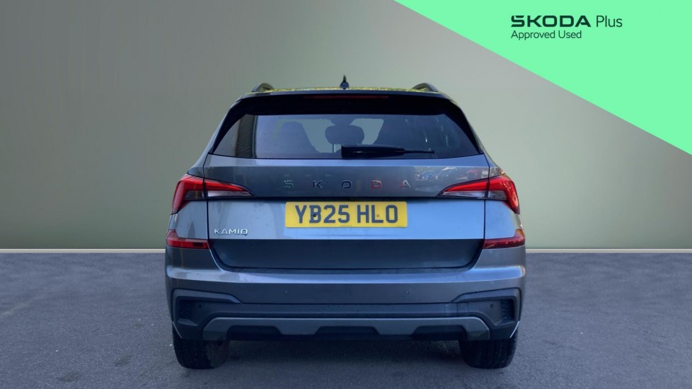 Skoda Kamiq 1.0 TSI Design Edition 5dr Petrol Hatchback - Image 8