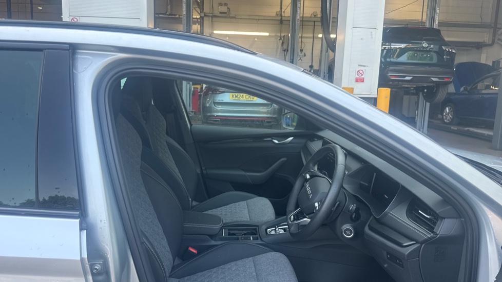 Skoda Octavia 2.0 TDI 150 Sportline 5dr DSG Diesel Estate - Image 15