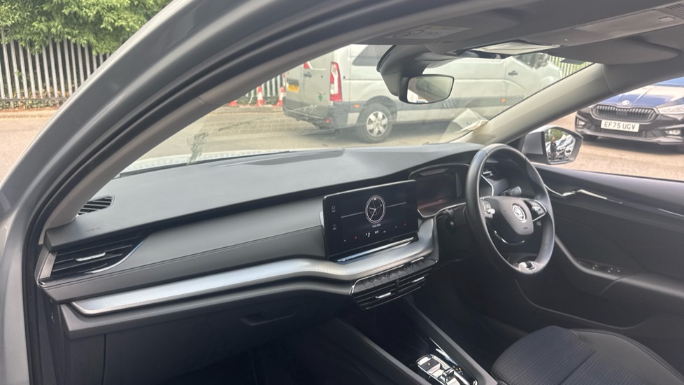 Skoda Octavia 1.4 TSI iV SE Technology DSG 5dr Hatchback - Image 2