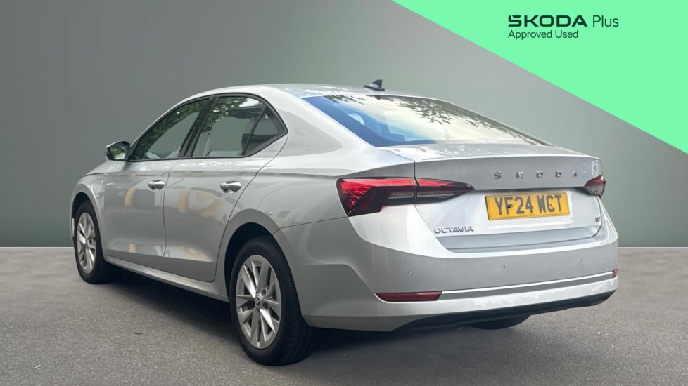 Skoda Octavia 1.4 TSI iV SE Technology DSG 5dr Hatchback - Image 3