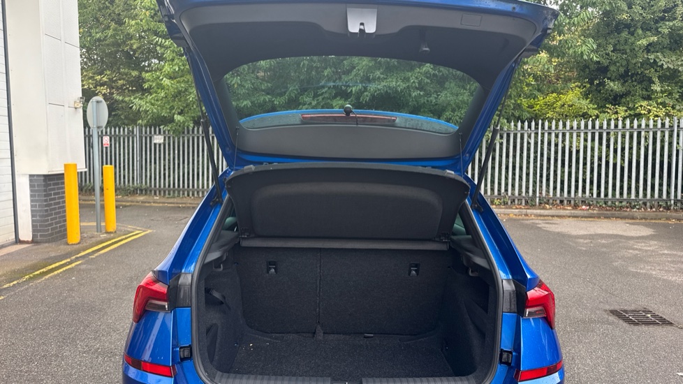 Skoda Kamiq 1.0 TSI 110 Monte Carlo 5dr DSG Petrol Hatchback - Image 20