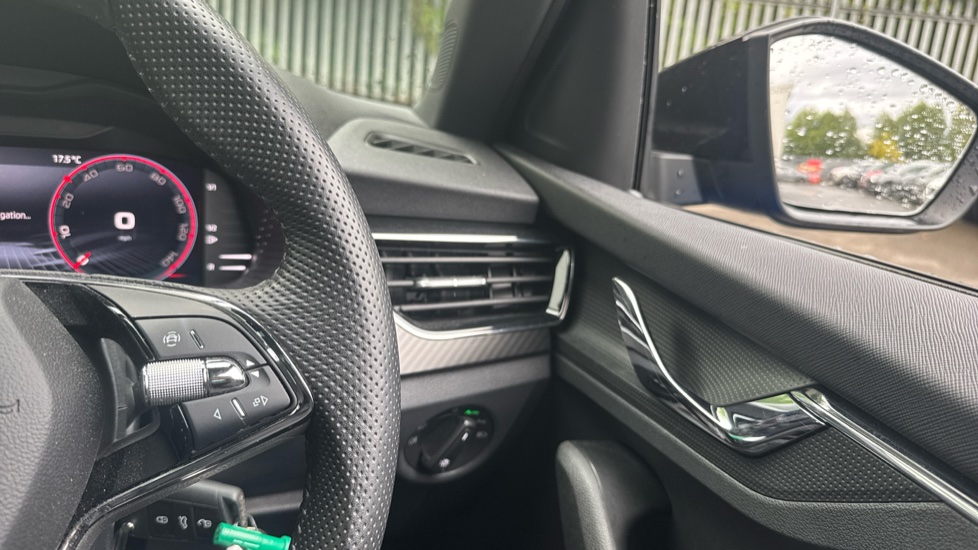 Skoda Kamiq 1.0 TSI 110 Monte Carlo 5dr DSG Petrol Hatchback - Image 22