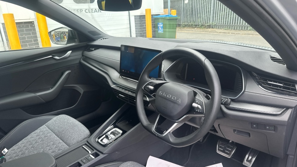 Skoda Octavia 2.0 TDI 150 Sportline 5dr DSG Diesel Estate - Image 6