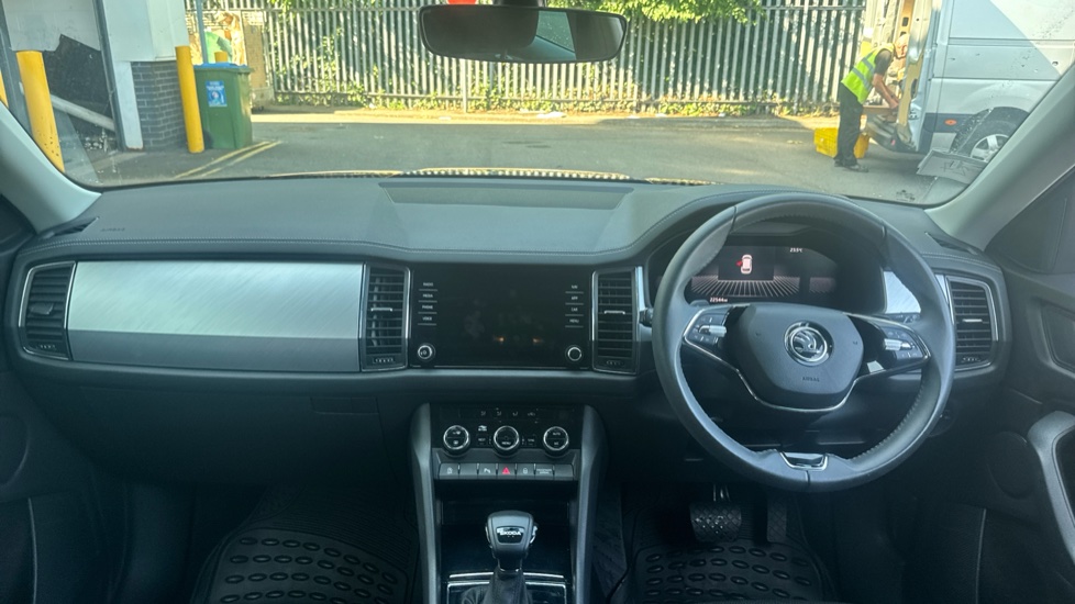 Skoda Kodiaq 1.5 TSI SE Drive 5dr DSG [7 Seat] Petrol Estate - Image 9