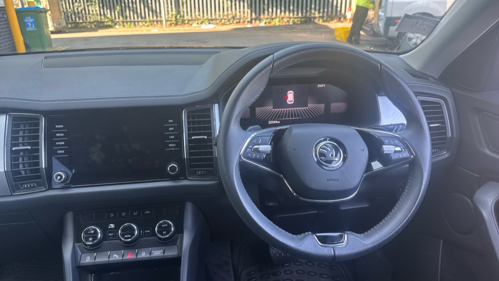 Skoda Kodiaq 1.5 TSI SE Drive 5dr DSG [7 Seat] Petrol Estate - Image 10
