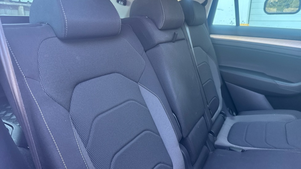 Skoda Kodiaq 1.5 TSI SE Drive 5dr DSG [7 Seat] Petrol Estate - Image 16