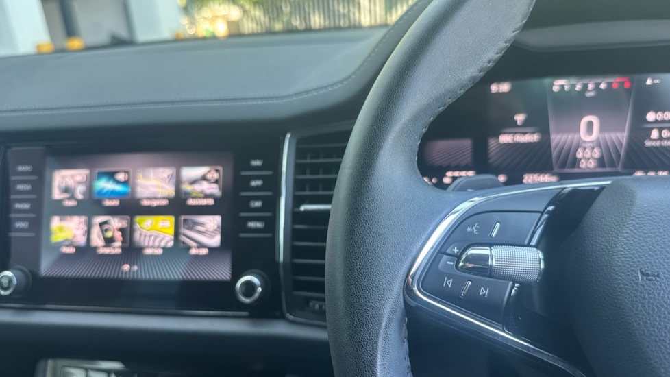 Skoda Kodiaq 1.5 TSI SE Drive 5dr DSG [7 Seat] Petrol Estate - Image 17