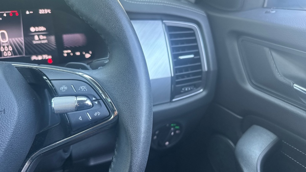 Skoda Kodiaq 1.5 TSI SE Drive 5dr DSG [7 Seat] Petrol Estate - Image 18