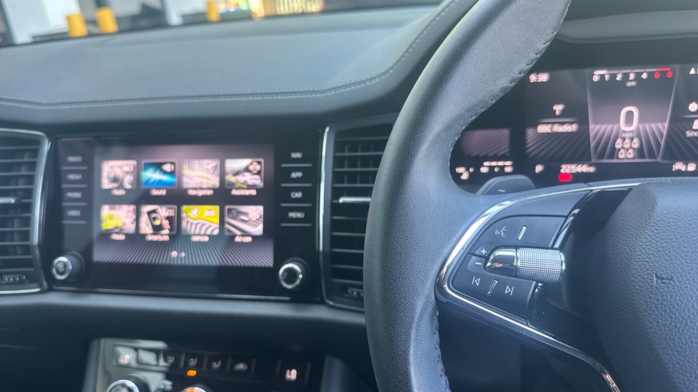 Skoda Kodiaq 1.5 TSI SE Drive 5dr DSG [7 Seat] Petrol Estate - Image 21