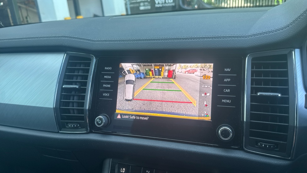 Skoda Kodiaq 1.5 TSI SE Drive 5dr DSG [7 Seat] Petrol Estate - Image 24