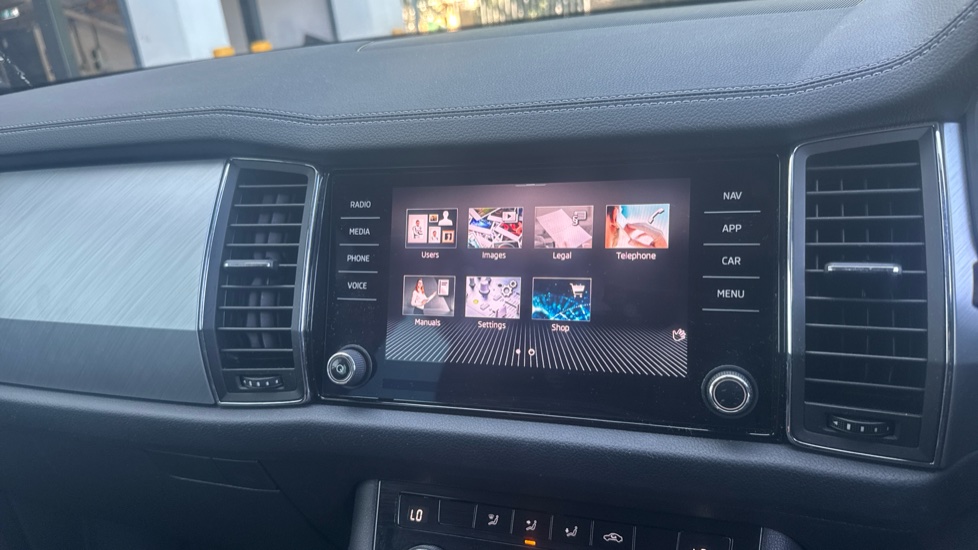Skoda Kodiaq 1.5 TSI SE Drive 5dr DSG [7 Seat] Petrol Estate - Image 26