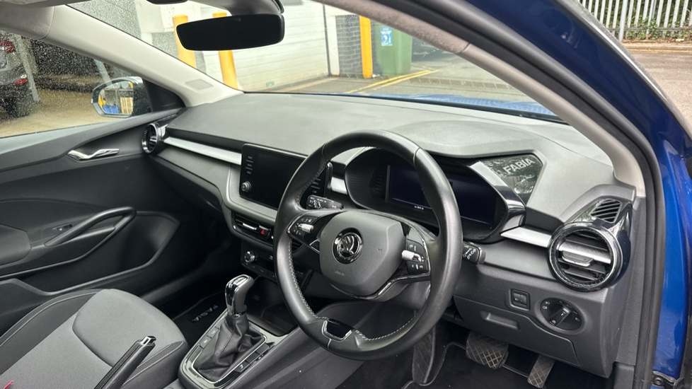 Skoda Fabia 1.0 TSI 110 Colour Edition 5dr DSG Petrol Hatchback - Image 6