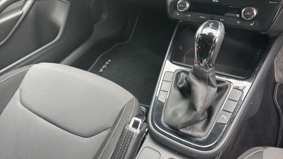Skoda Fabia 1.0 TSI 110 Colour Edition 5dr DSG Petrol Hatchback - Image 14