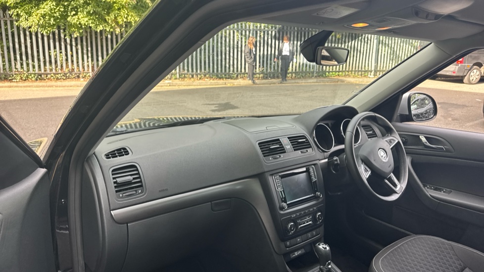 Skoda Yeti Outdoor 2.0 TDI CR [150] SE Drive 4x4 5dr DSG Diesel Estate - Image 2