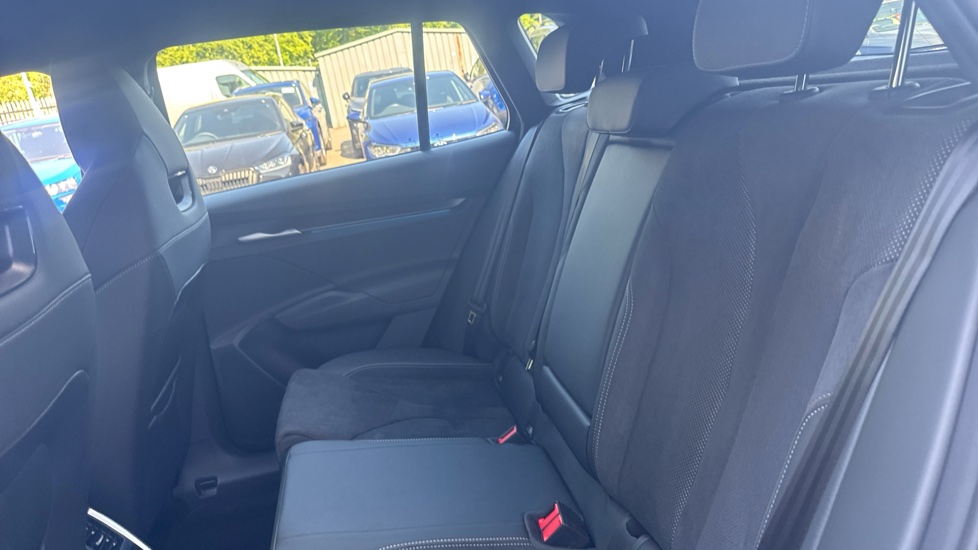 Skoda Elroq 150kW 60 SportLine 63kWh 5dr Auto Electric Estate - Image 16
