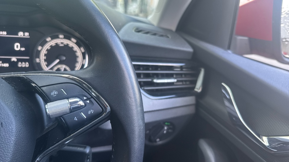Skoda Scala 1.0 TSI 110 SE 5dr DSG Petrol Hatchback - Image 22