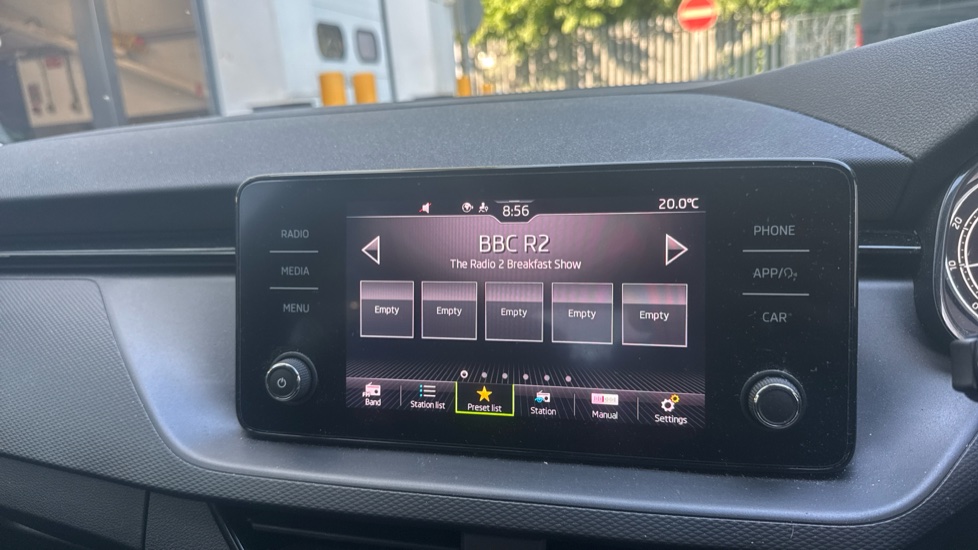 Skoda Scala 1.0 TSI 110 SE 5dr DSG Petrol Hatchback - Image 24