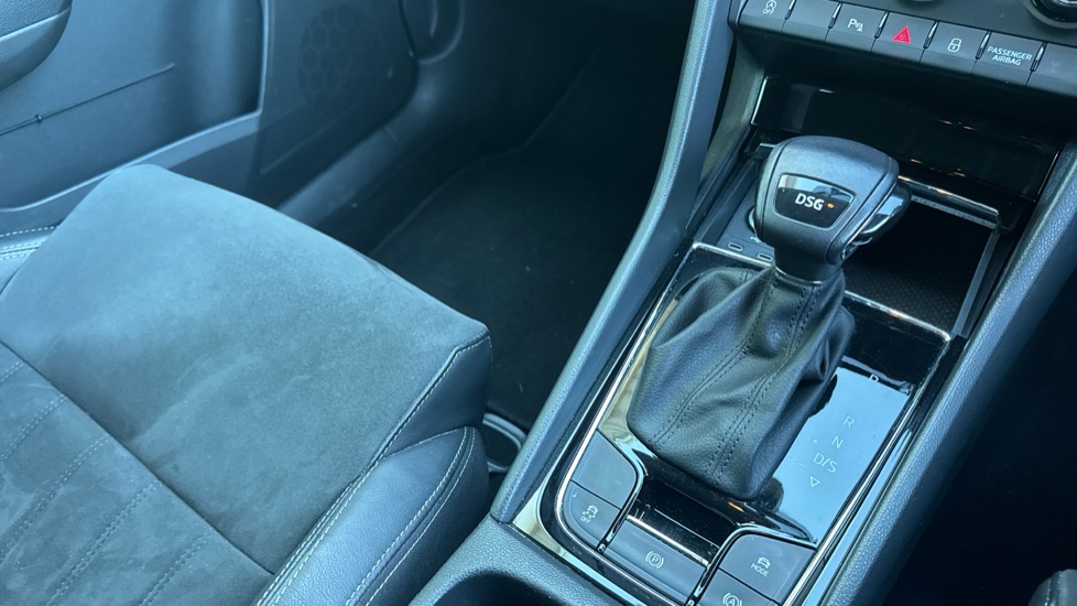 Skoda Karoq 1.5 TSI SE L 5dr DSG Petrol Estate - Image 14